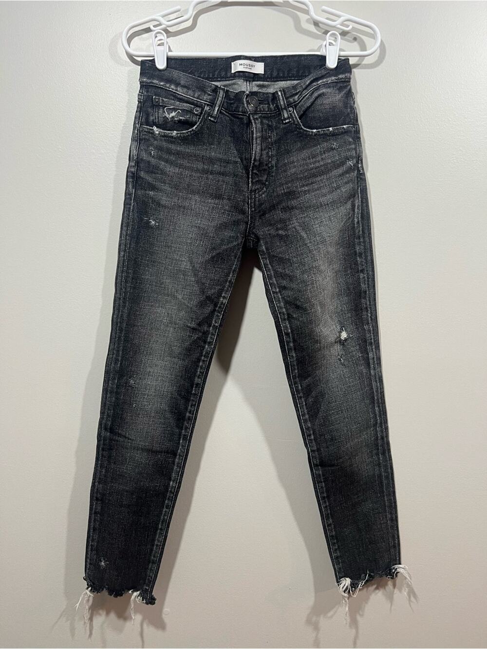 Moussy Checotah Black Washed Skinny Jeans with Raw Hem Size 26